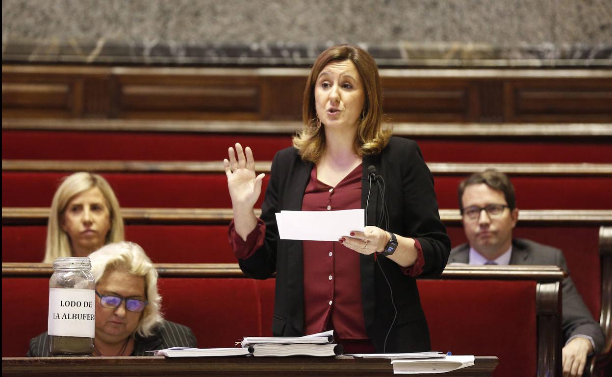 María José Catalá, durante el pleno de este jueves en el Ayuntamiento.