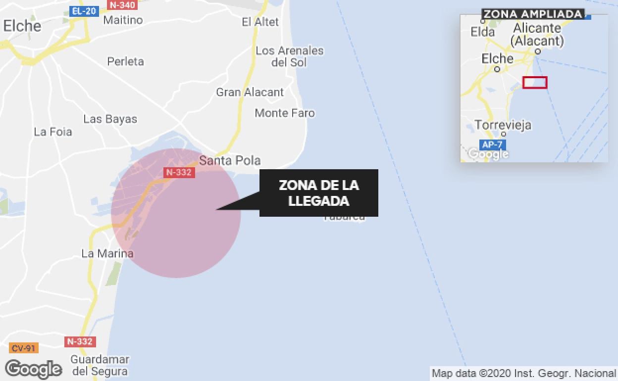 Catorce personas llegan en patera a una cala de Santa Pola