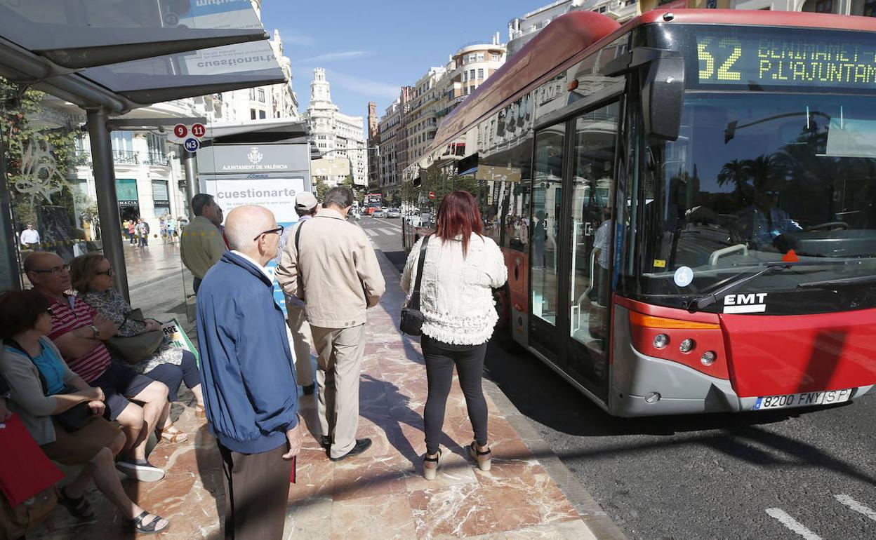 Usuarios del autobús. 