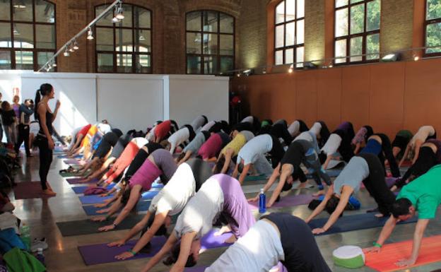 Practicantes de yoga en ediciones anteriores.