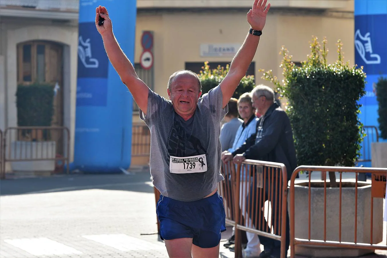 Fotos: Búscate en la carrera contra el cáncer en El Verger