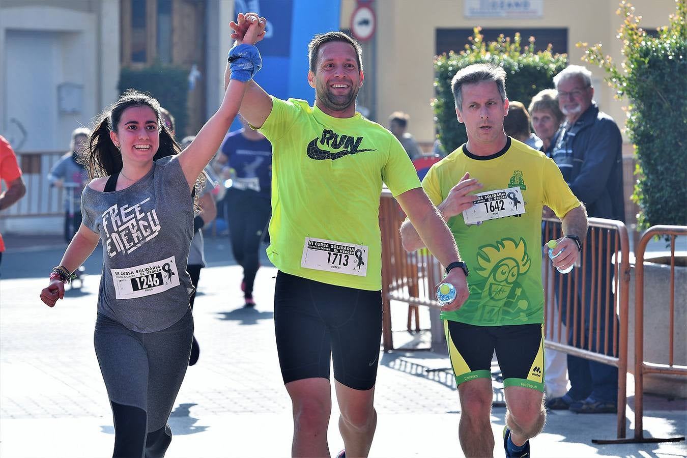 Fotos: Búscate en la carrera contra el cáncer en El Verger