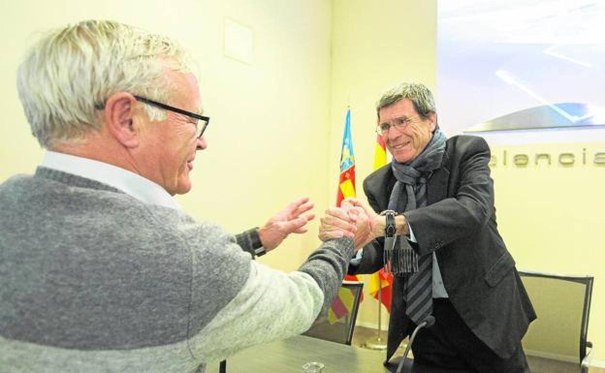 Joan Ribó y Aurelio Martínez, tras la reunión del Consejo de Administración de la APV en enero.