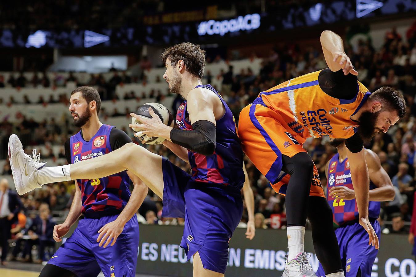 El Valencia Basket da la sorpresa en Copa y supera al Barcelona.