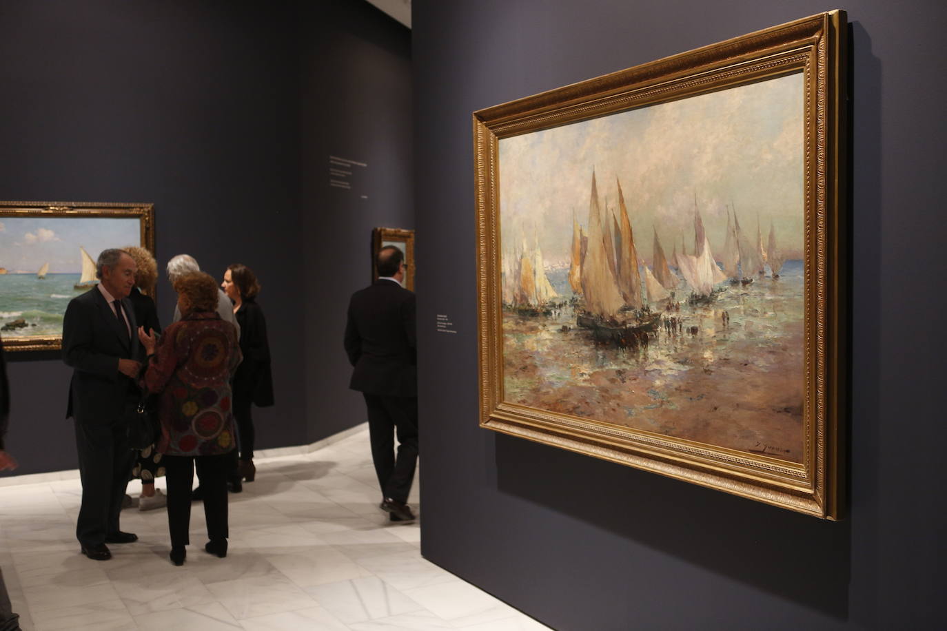 La primera exposición de la colección de Carmen Thyssenen 15 años llega a Fundación Bancaja con obras de Monet, Gauguin y Pissarro que homenajean el paisaje visto por el impresionismo europeo y norteamericano de los siglos XIX y XX. La propia baronesa acudió este viernes a la inauguración de 'Paraísos. Impresionismo europeo y americano, una muestra casi única, que invita al espectador a recorrer este movimiento artístico y que estará en Valencia hasta el 28 de junio.