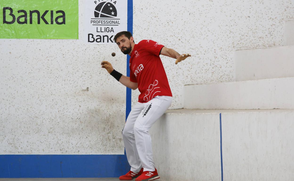 Soro III se aferra a la Lliga y hunde más a De la Vega