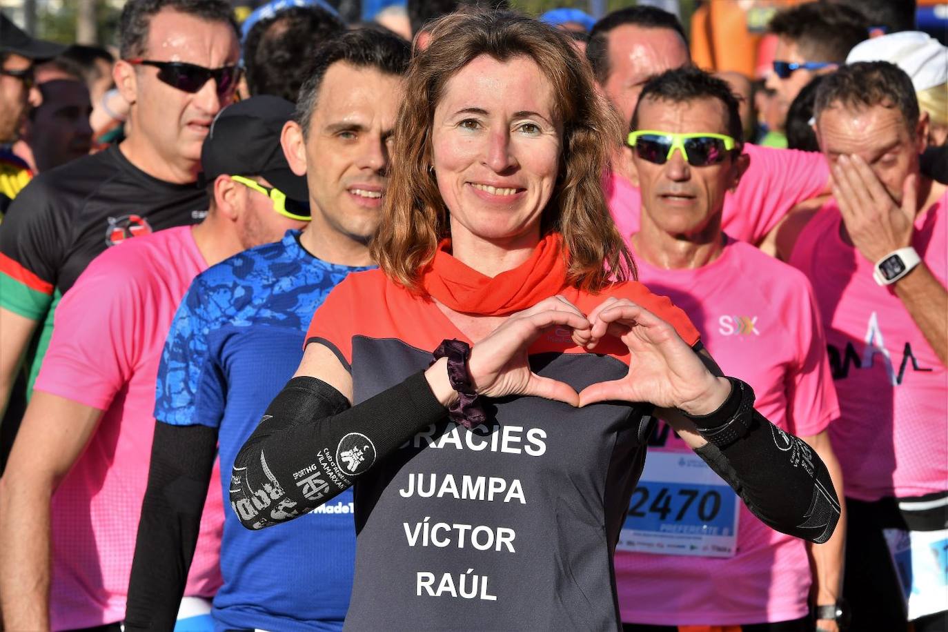 Miles de personas se dan cita en la VI Carrera Never Stop Running 2020 de Valencia con un recorrido de 5 kilómetros por las proximidades de la avenida de Francia.