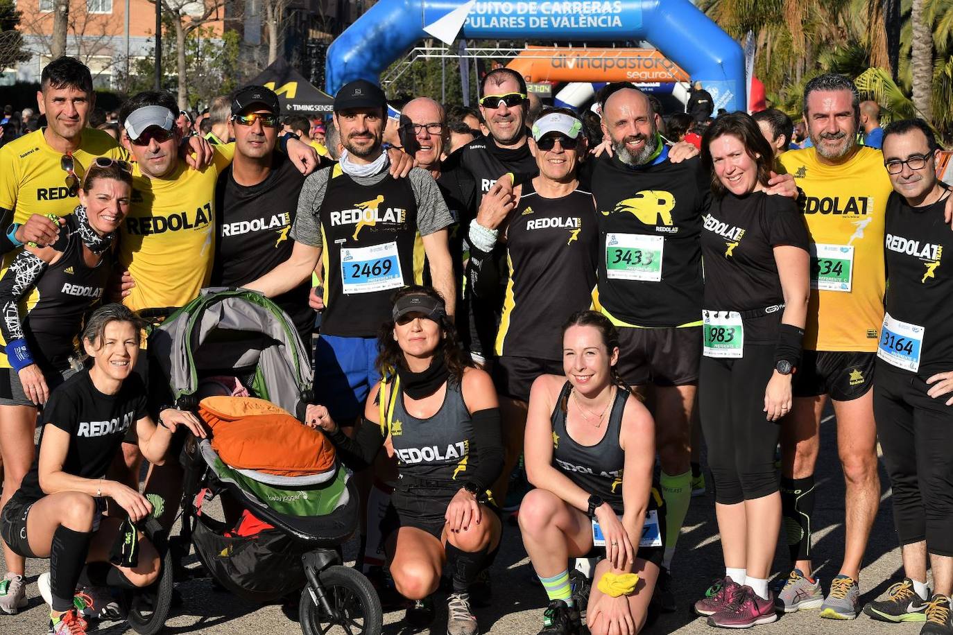 Miles de personas se dan cita en la VI Carrera Never Stop Running 2020 de Valencia con un recorrido de 5 kilómetros por las proximidades de la avenida de Francia.