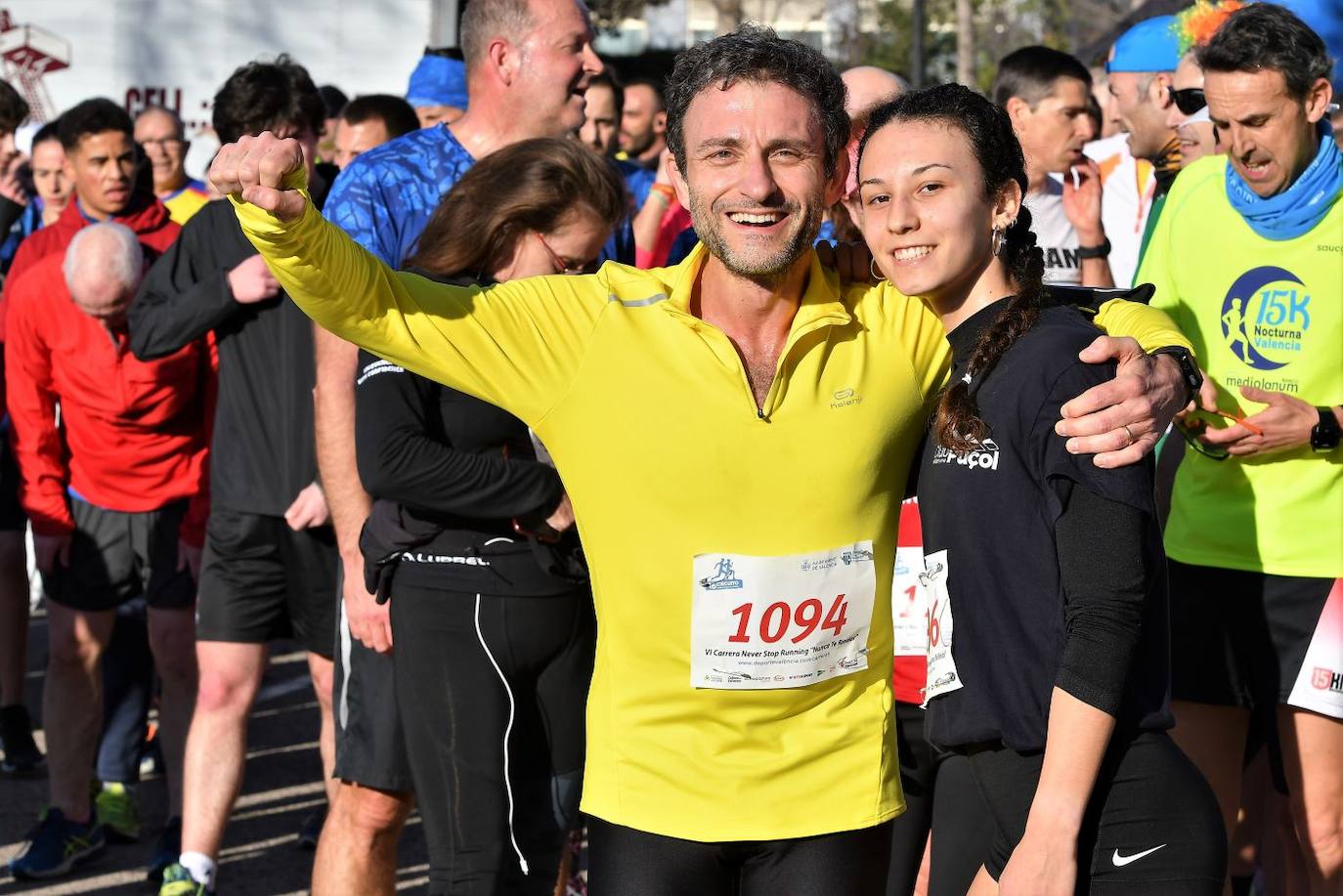 Miles de personas se dan cita en la VI Carrera Never Stop Running 2020 de Valencia con un recorrido de 5 kilómetros por las proximidades de la avenida de Francia.