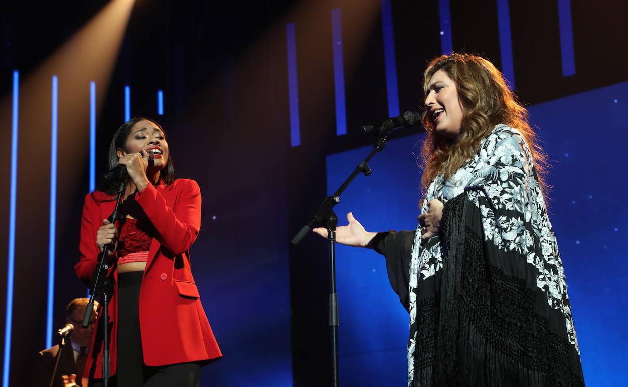 Nia y Estrella Morente, durante la actuación. 