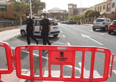 Imagen secundaria 1 - Mucha seguridad en las inmediaciones del hotel de Tenerife. 