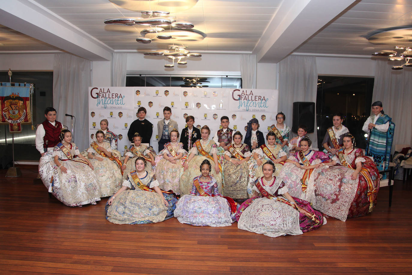 Fotos: Las Fallas de Dénia se preparan con la Exposición del Ninot