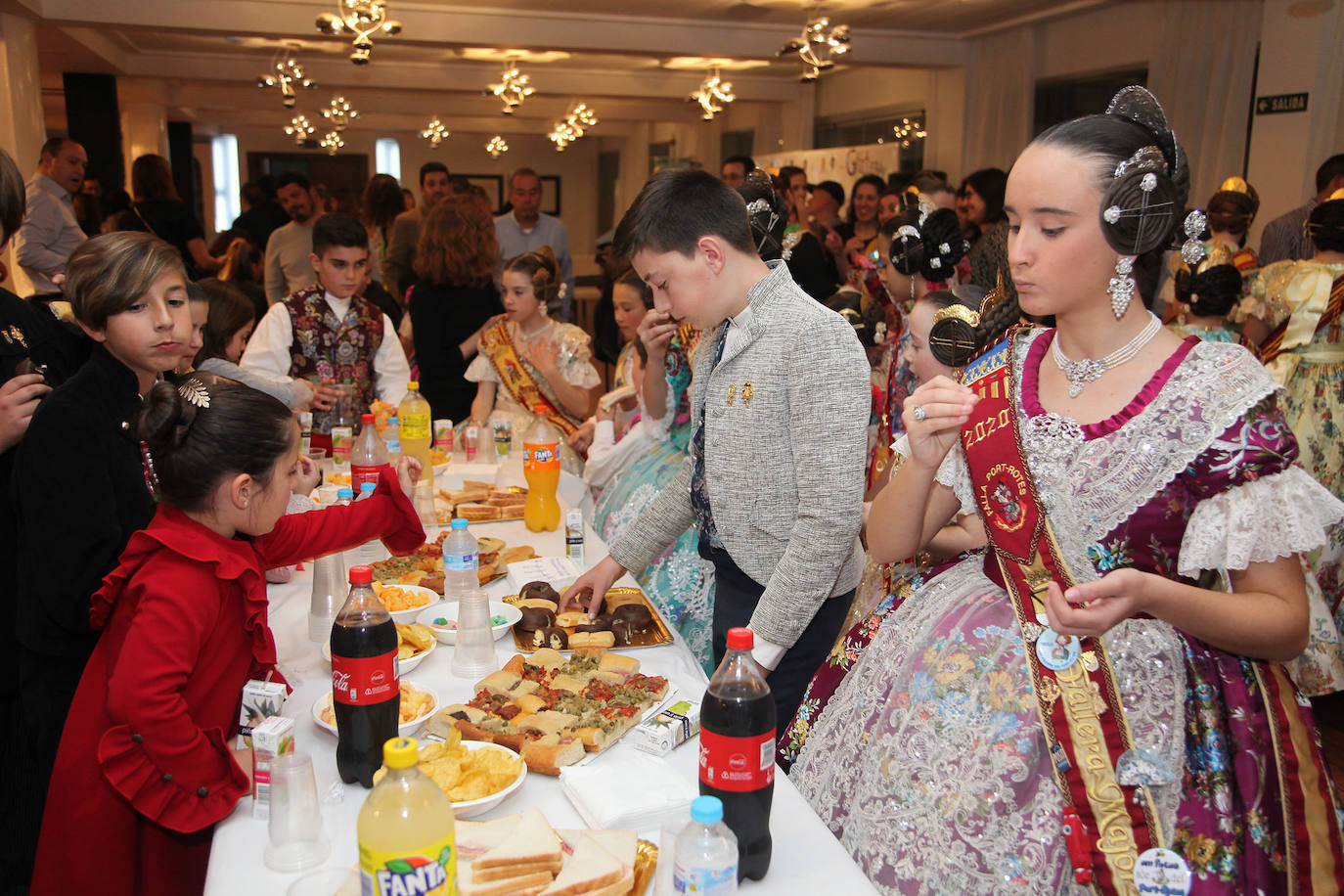 Fotos: Las Fallas de Dénia se preparan con la Exposición del Ninot