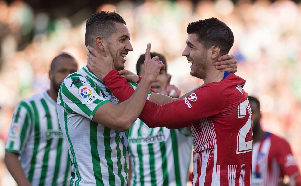 Feddal y el atlético Morata, en un partido.