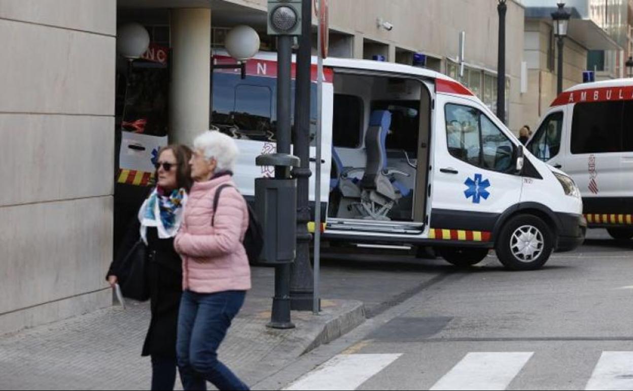 El ingresado en Castellón: «Es como una gripe, te dan paracetamol»