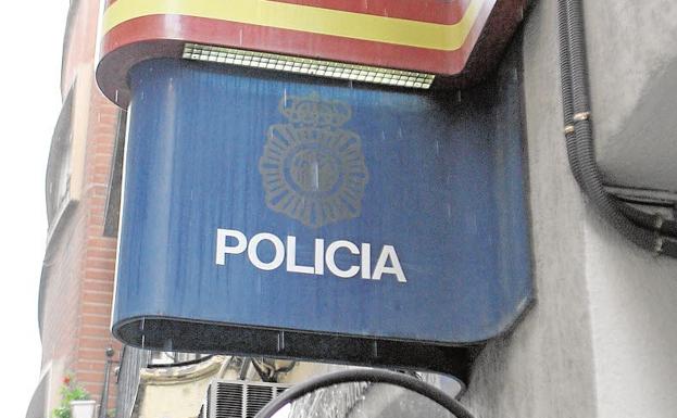 Detenidos en Alicante dos hombres especializados en robar viviendas sin forzar las cerraduras y sin dejar rastro