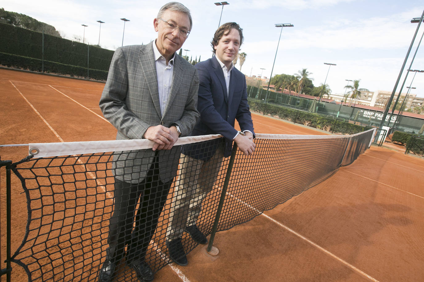 Enique y Arturo Llobell son la tercera y cuarta generación de dentistas, respectivamente. 