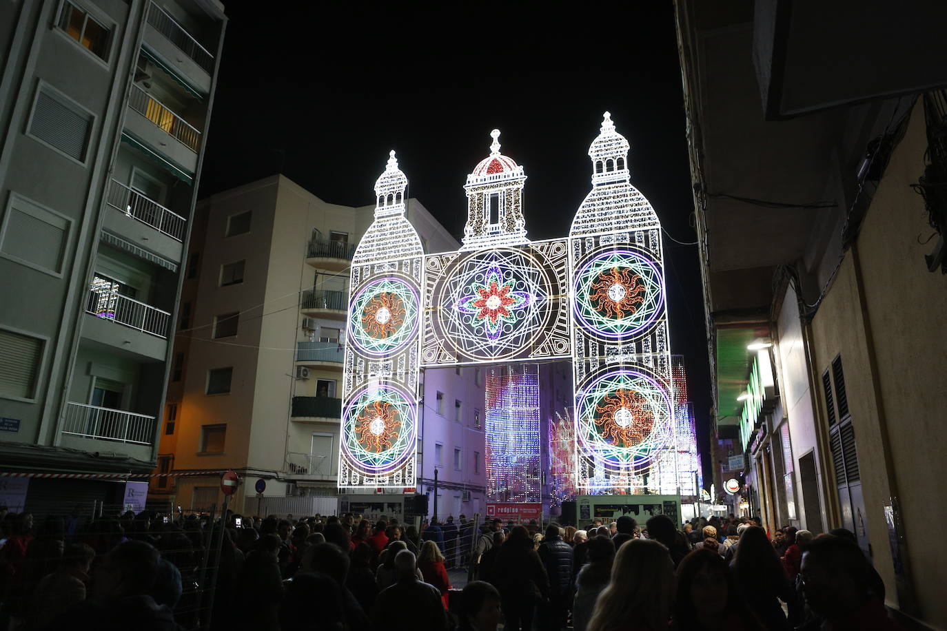 Encendido de la Falla Malvarrosa