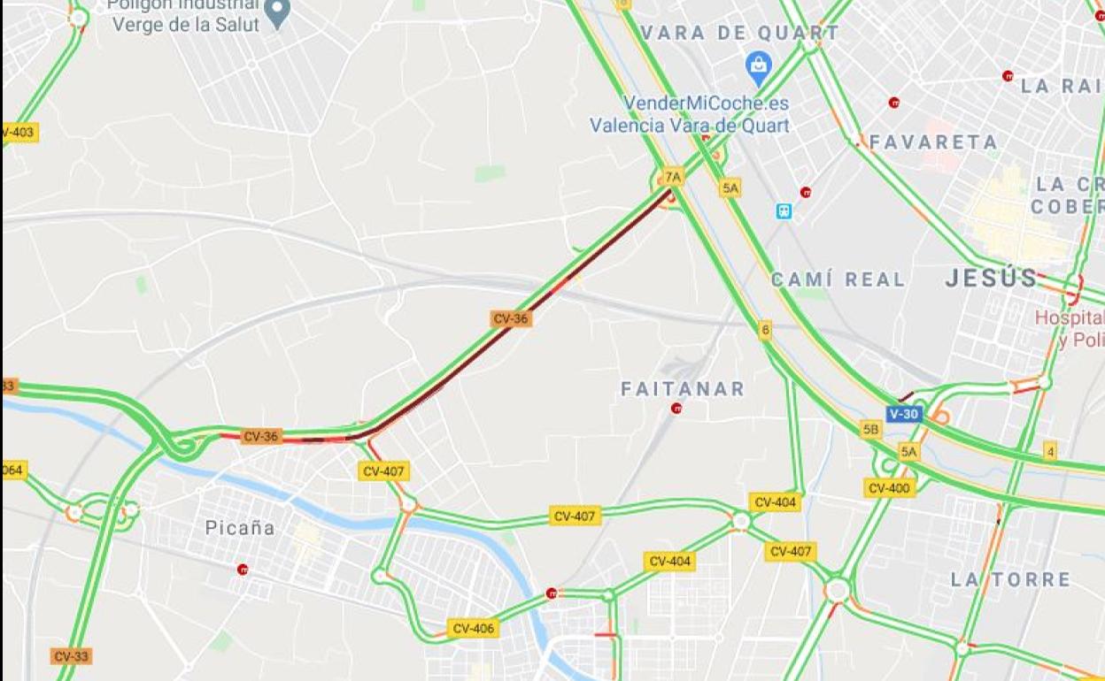 Tráfico en Valencia | Un accidente de tráfico en la CV-36 provoca un atasco kilomético en la entrada a Valencia