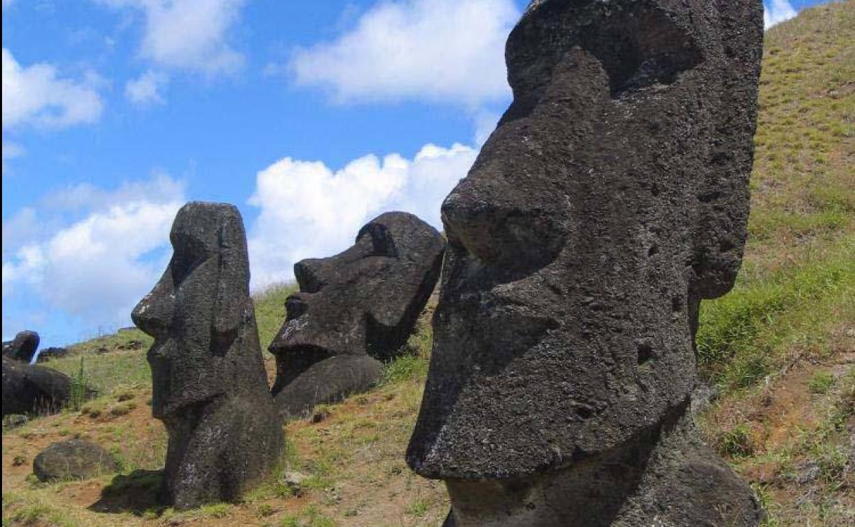 Moais de la Isla de Pascua. 