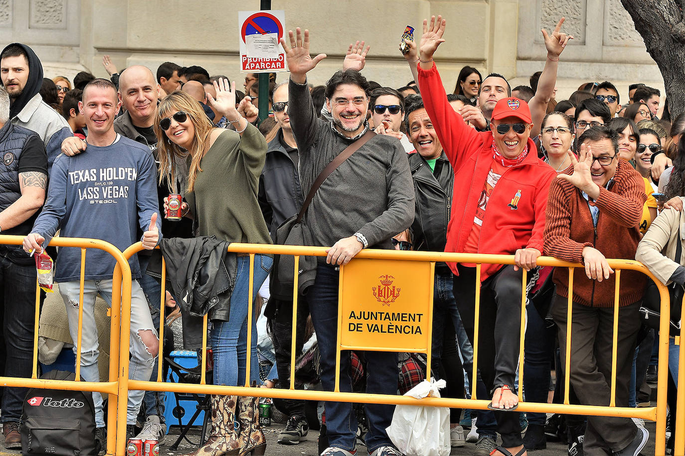 Pirotecnia Alpujarreña ha repetido su temido 'martillo de Thor', un efecto con el que ha conquistado a toda la plaza del Ayuntamiento. 