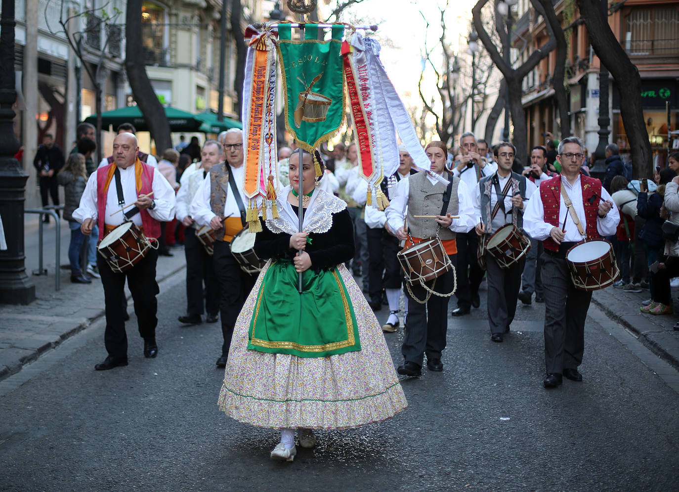 Fotos: La magia de la Cabalgata del Ninot estrena las Fallas