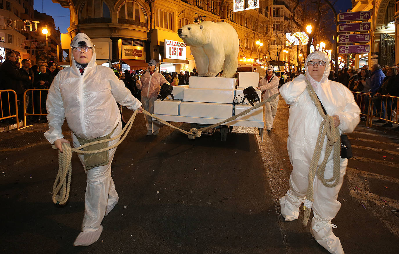 Fotos: La magia de la Cabalgata del Ninot estrena las Fallas