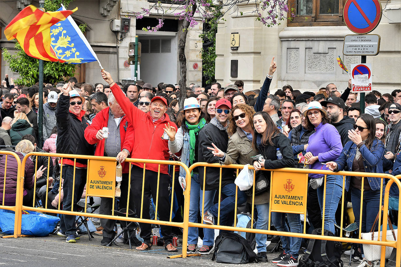 Fotos: Búscaté en la mascletà del sábado 7 de marzo de 2020