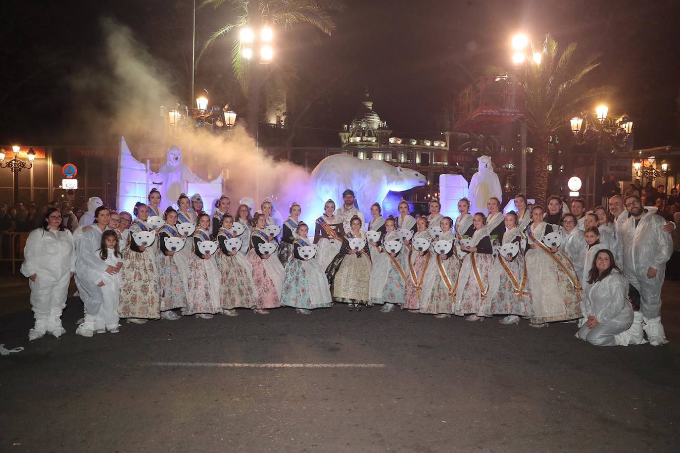 Fotos: La magia de la Cabalgata del Ninot estrena las Fallas