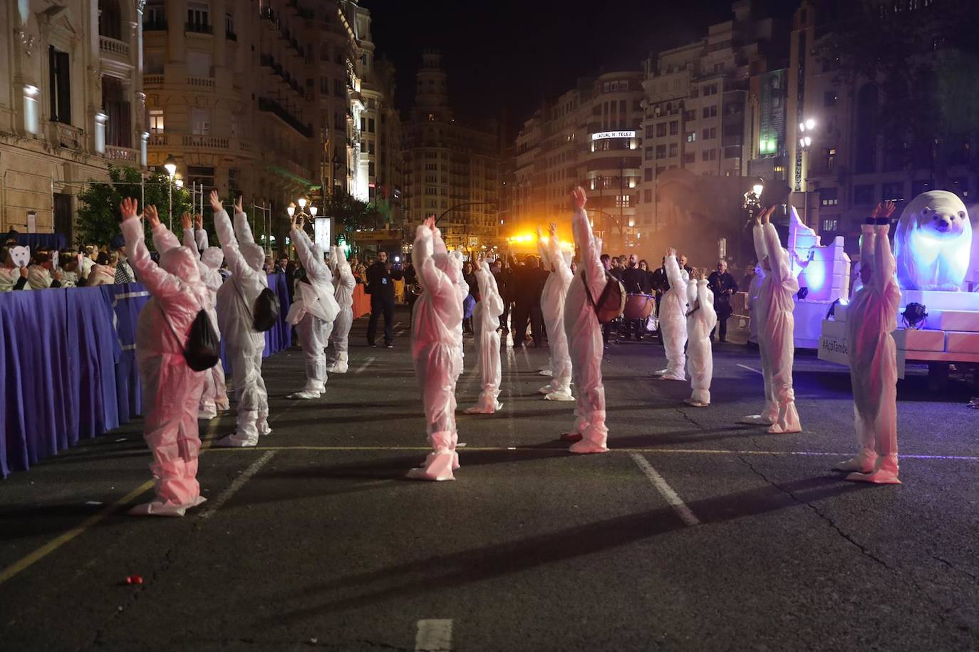 Fotos: La magia de la Cabalgata del Ninot estrena las Fallas