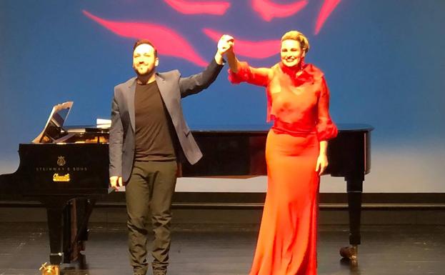 Ainhoa Arteta rinde homenaje a las mujeres y a España en la gala lírica del Auditori de Teulada Moraira