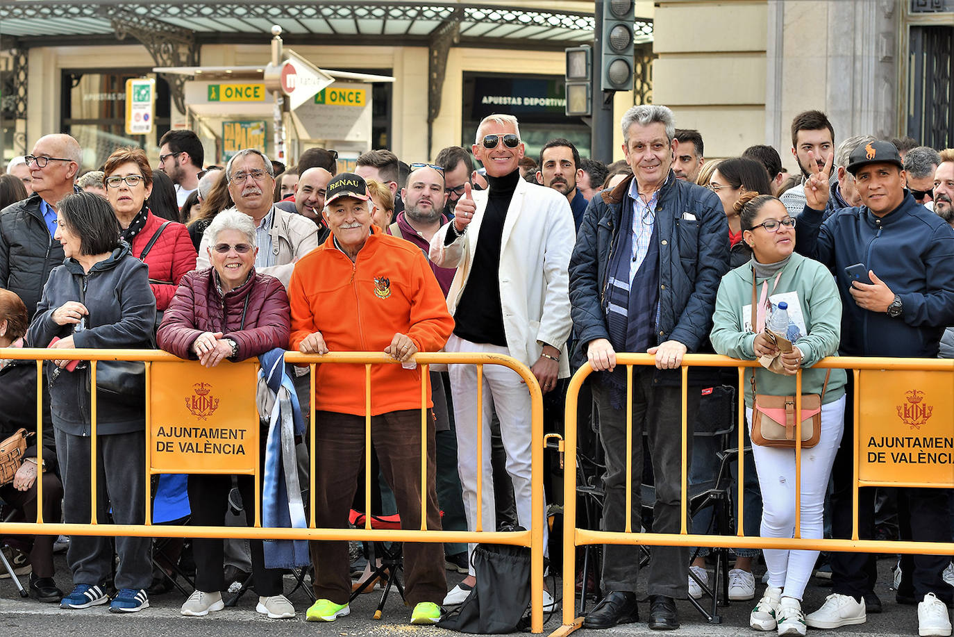 Pirotecnia del Mediterráneo triunfa con su mascletà al revés.