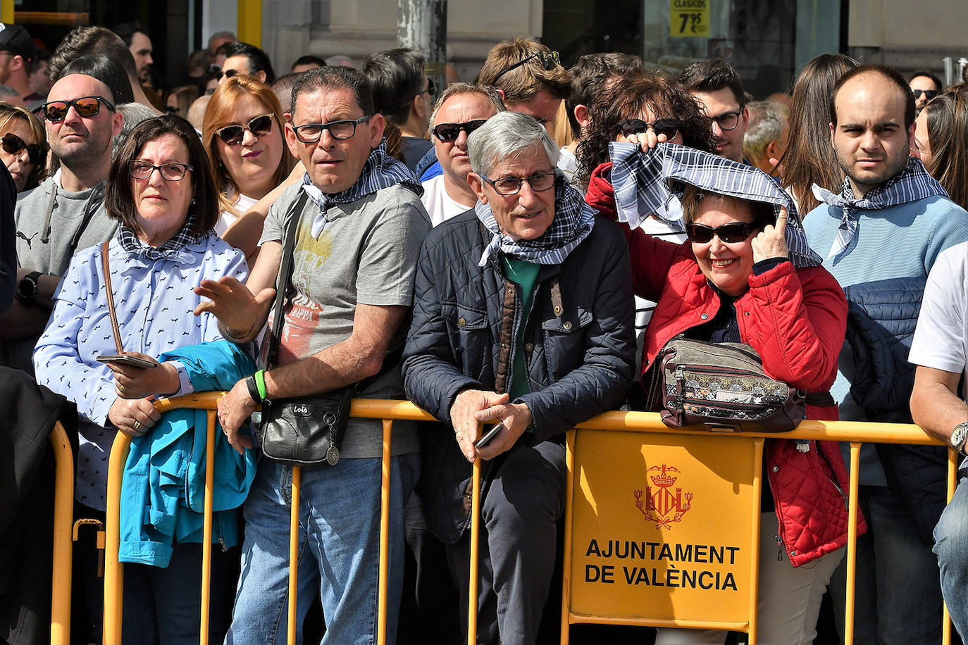 Pirotecnia del Mediterráneo triunfa con su mascletà al revés.