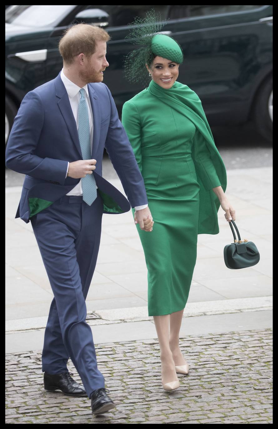 Relajados y sonrientes, el duque y la duquesa de Sussex hicieron este lunes su última aparición como miembros de la realeza británica, acompañando a la reina Isabel II en un oficio religioso en Londres, antes de dar el salto a su nueva vida. Ambos asistieron junto a los otros miembros de la familia real a una misa la Abadía de Westminster con motivo del día de la Mancomunidad británica.