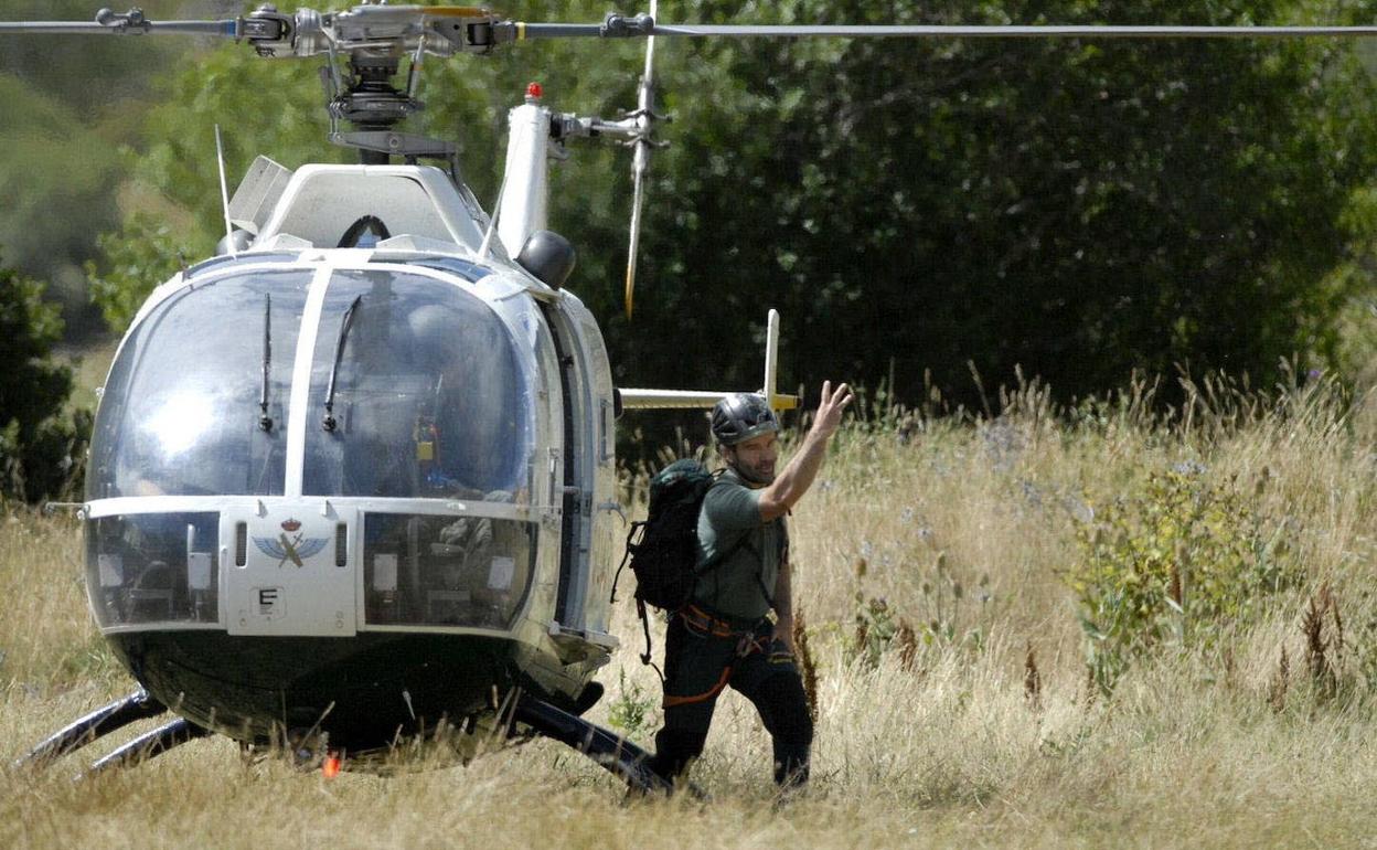 Un helicóptero de la Guardia Civil, en una imagen de archivo.