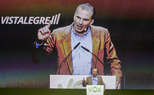 Vox pide perdón por no haber suspendido Vistalegre