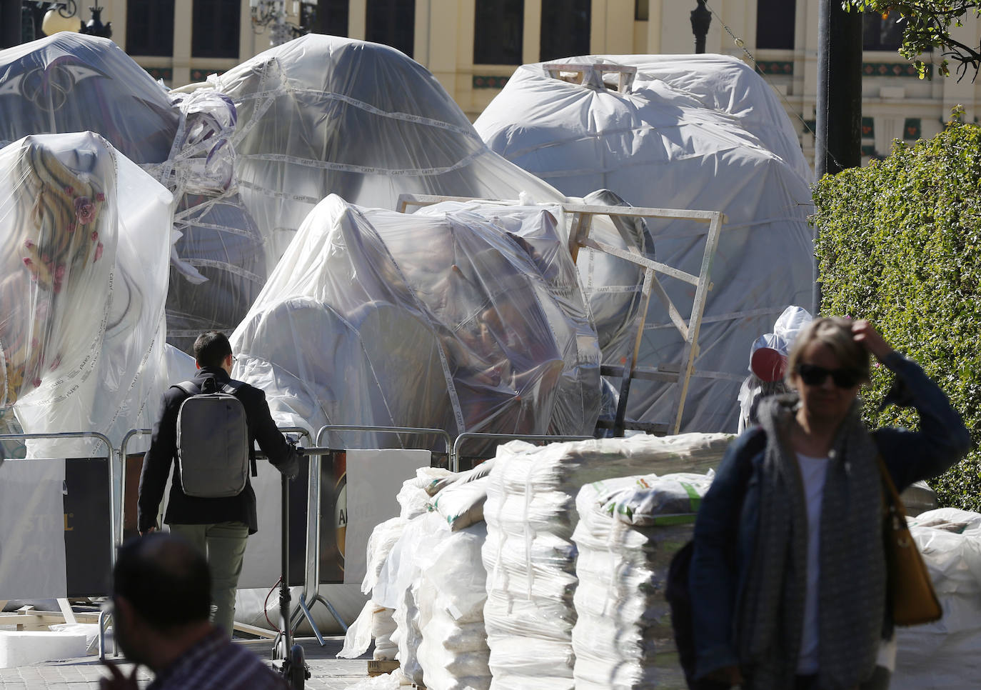 Las Fallas de Valencia se suspendieron el pasado 10 de marzo por la pandemia del coronavirus, una medida histórica que no ocurría desde la Guerra Civil. El sector vive en la incertidumbre desde entonces.