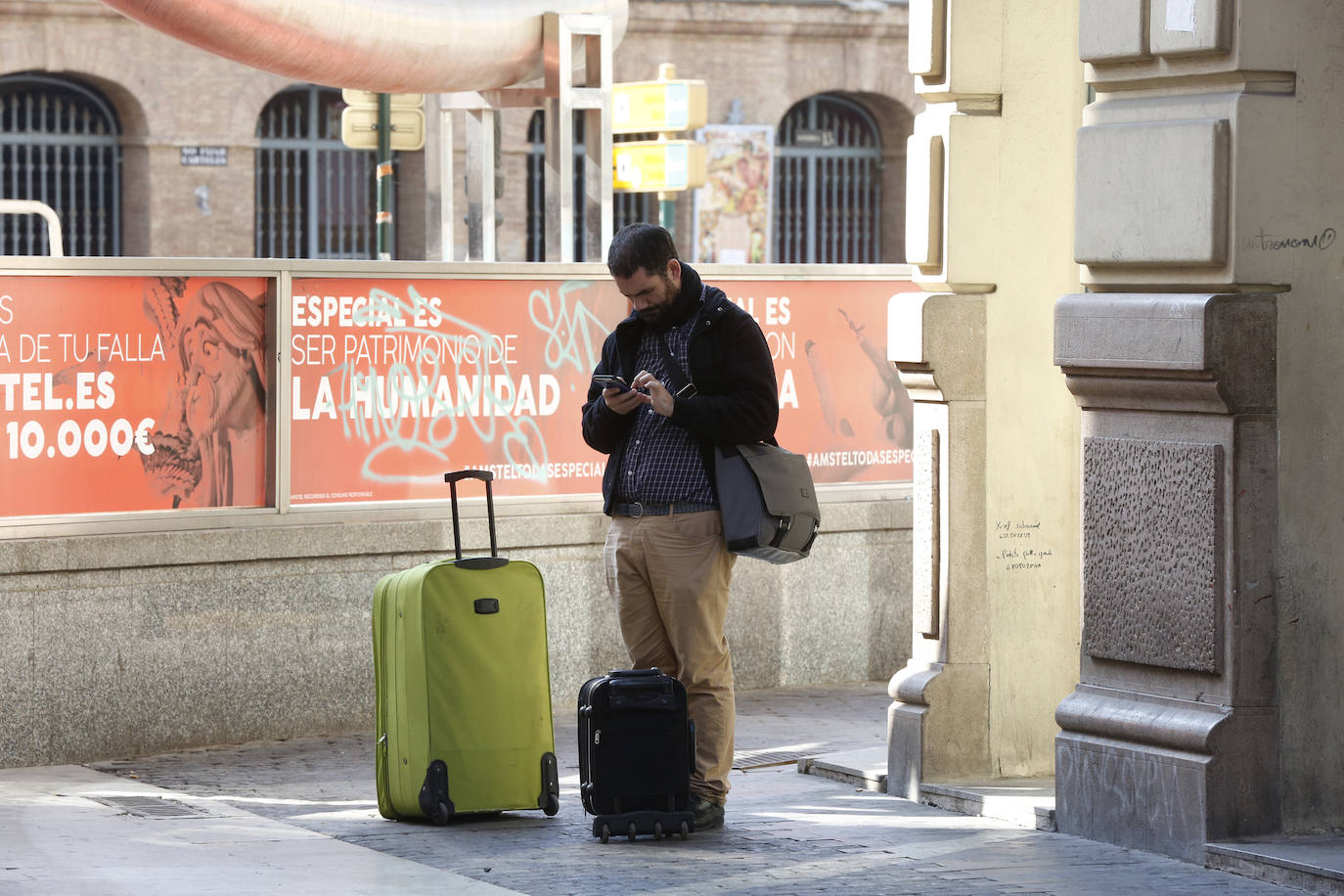 El nuevo escenario de alerta por el coronavirus provoca que las calles y plazas queden desiertas