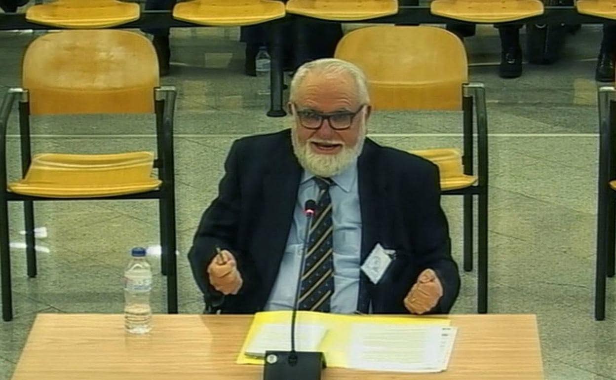 El exvicepresidente de la Generalitat Juan Cotino, durante su última declaración en el juicio del caso Gürtel. 