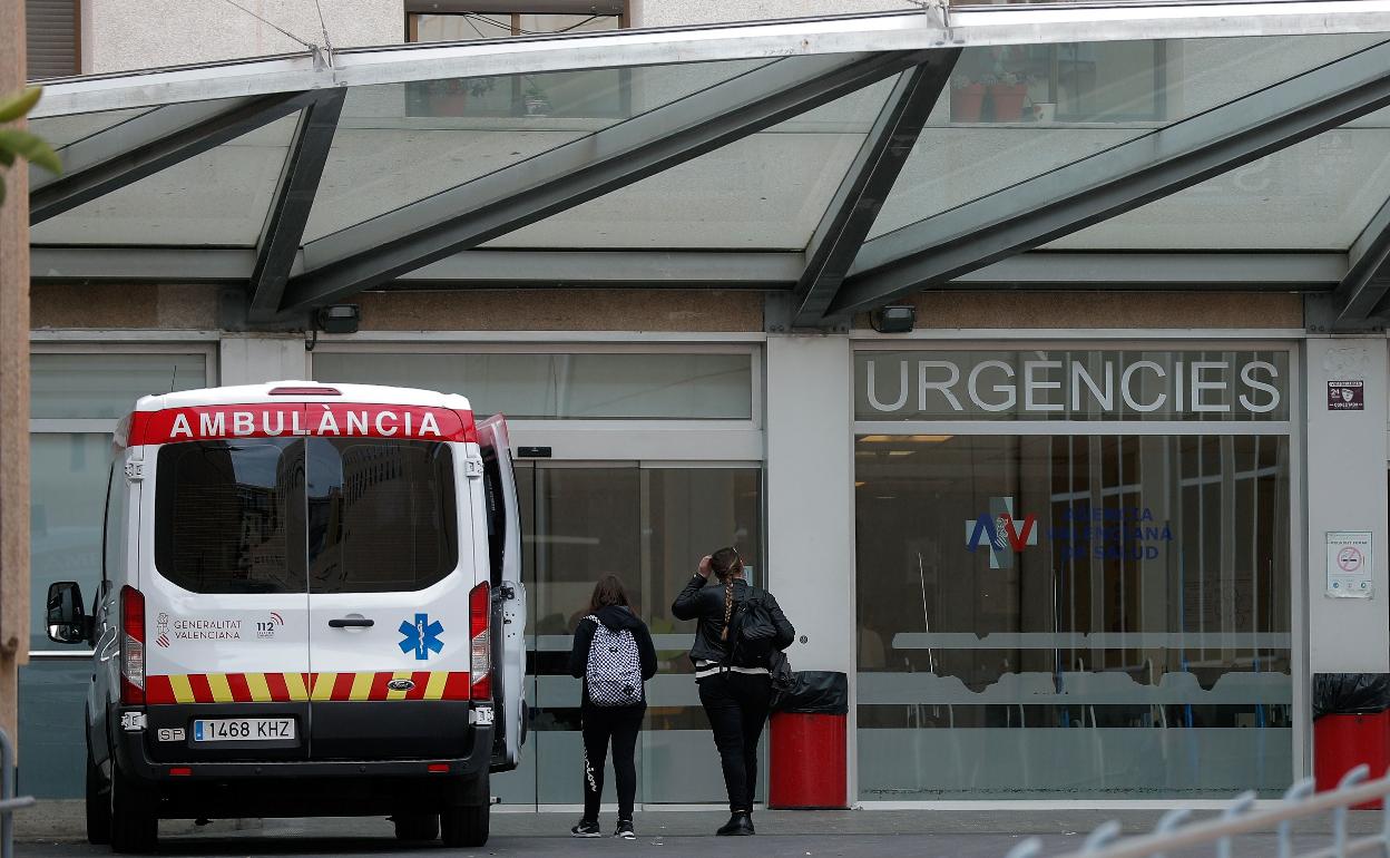 209 médicos jubilados e inactivos, voluntarios en Valencia para el refuerzo contra la virus