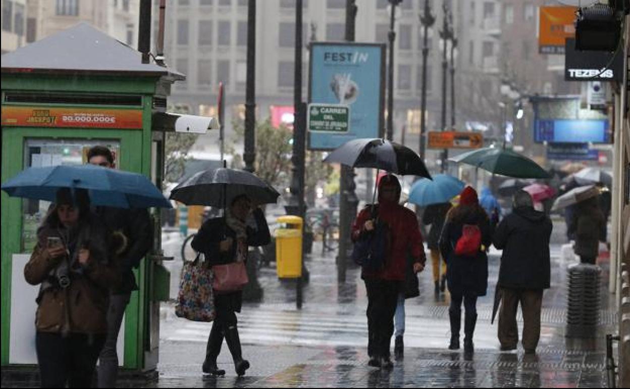 Lluvia en Valencia, en una imagen de archivo.