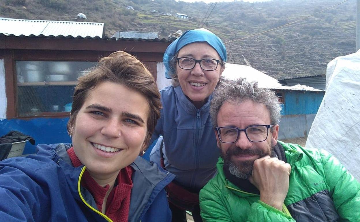 Clara, en la izquierda, junto a sus compañeros de expedición. 