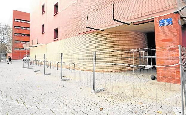 Instalaciones del campus de Tarongers, cerradas tras la suspensión de las clases presenciales. 