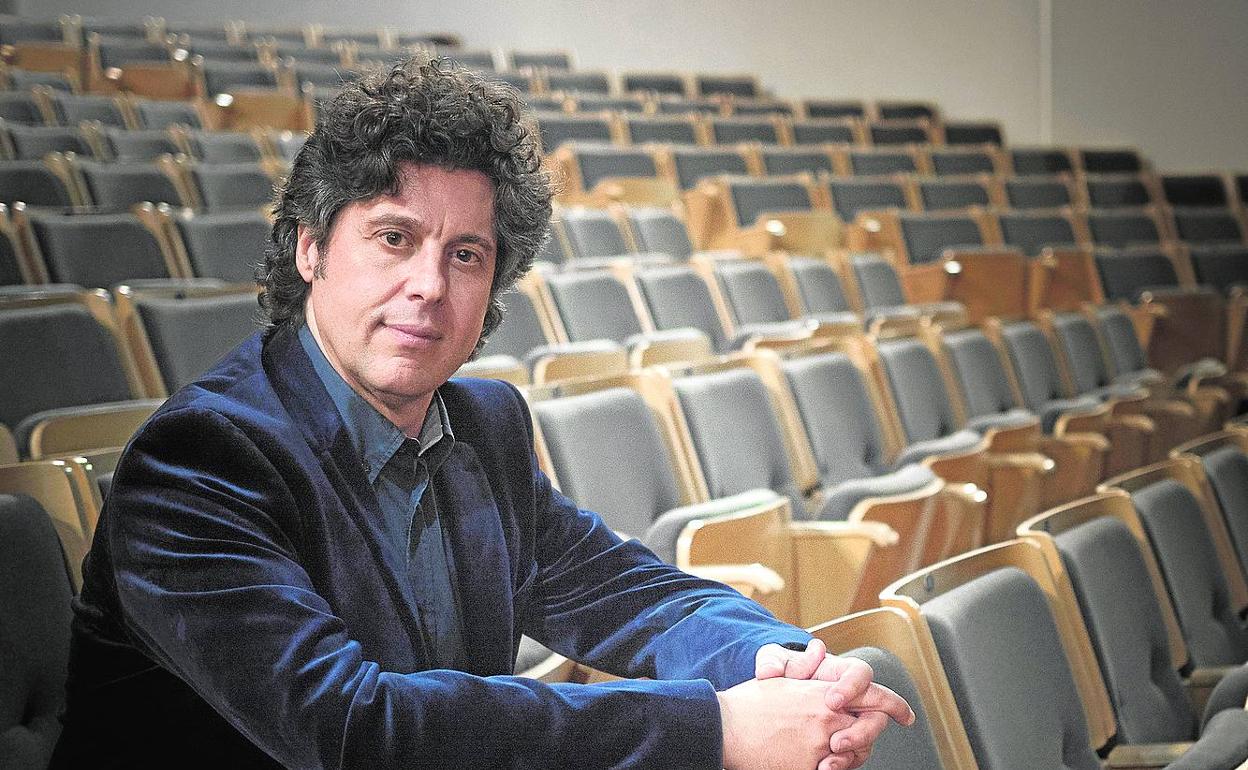 Cristóbal Soler dedica estas semanas a escribir y formarse. 