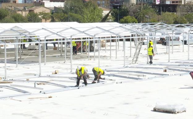 Comienza la fase de montaje del hospital de campaña en La Fe de Valencia