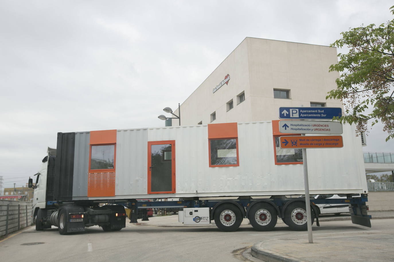 La crisis sanitaria de carácter mundial causada por el Covid-19 está desbordando el sistema hospitalario. El edificio, que se está construyendo junto al hospital La Fe, tendrá 500 camas.