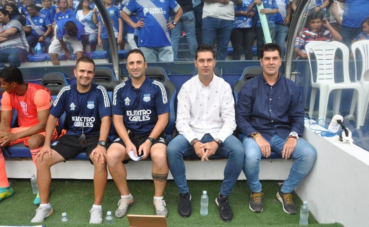 José Barrientos, Agustín Segura, Juan Rescalvo e Ismael Rescalvo, en una imagen reciente. 