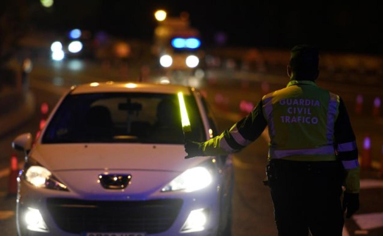 Control de la Guardia Civil de Tráfico durante el estado de alarma.