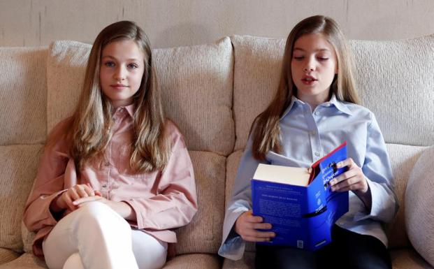 La princesa Leonor y la infanta Sofía participan en la lectura de 'El Quijote'.