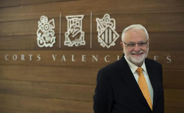 El exvicepresidente del Consell, expresidente de Les Corts y ex director general de la Policía Juan Cotino ha fallecido tras permanecer ingresado en la UCI del Hospital de Manises por coronavirus.